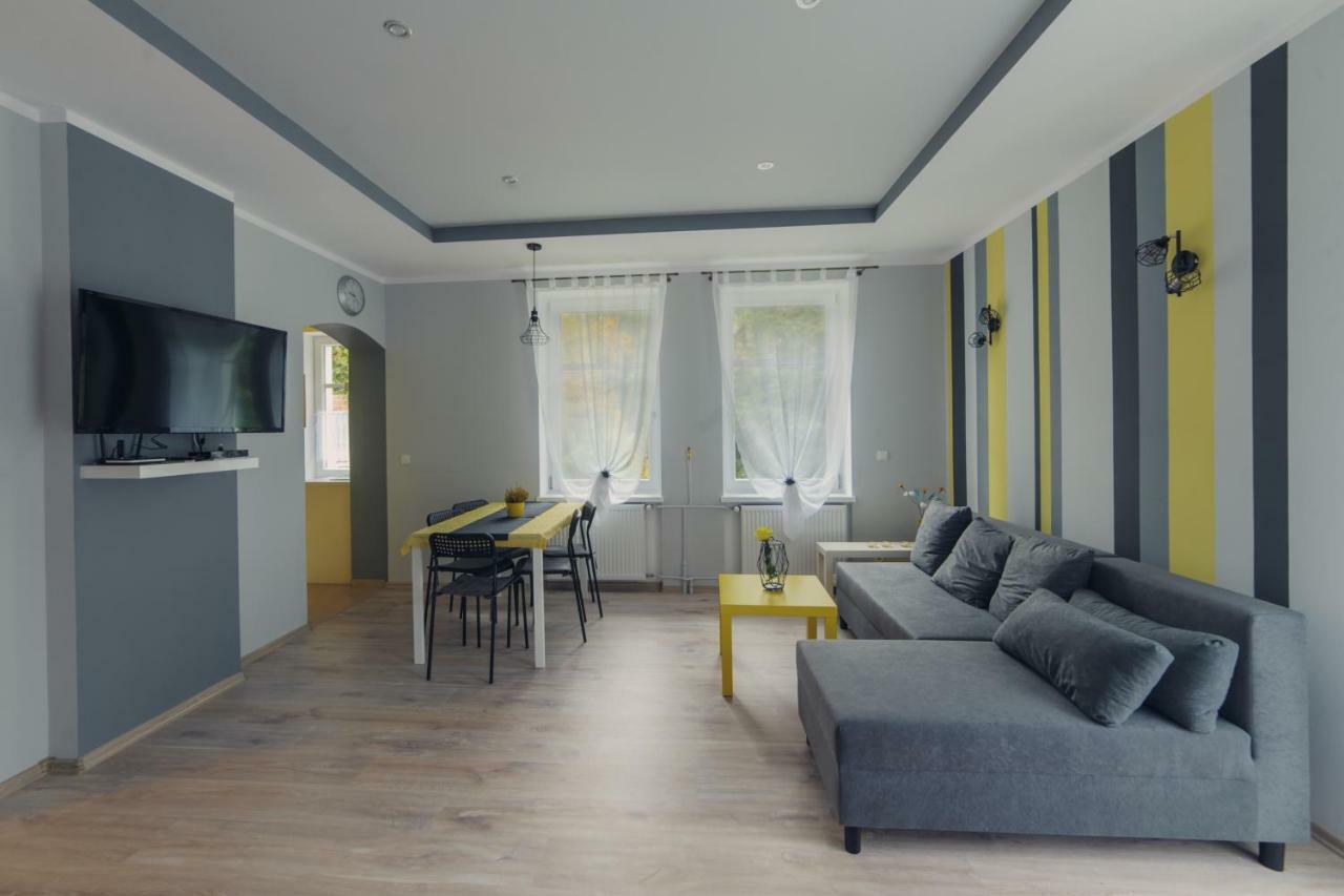 Apartament Grosik Дужники Здрой Екстериор снимка